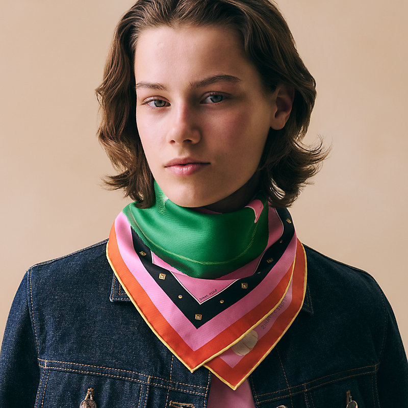 カレ 70 《シャ・シャ・シャ》 | Hermès - エルメス-公式サイト